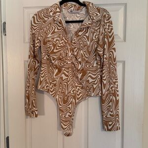 SO Beige and Cream Swirl Top